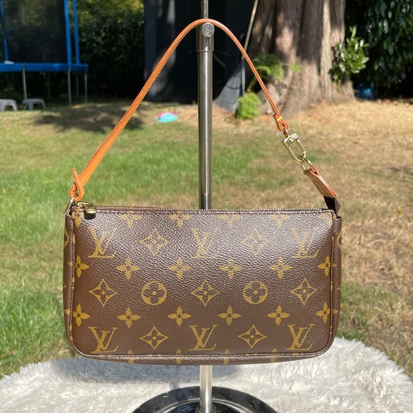 Louis Vuitton pochette accessories - Picture 3 of 16